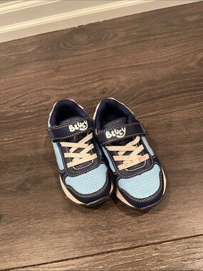 Lucy Blue and Navy Kids Sneakers with Hook-and-Loop Strap